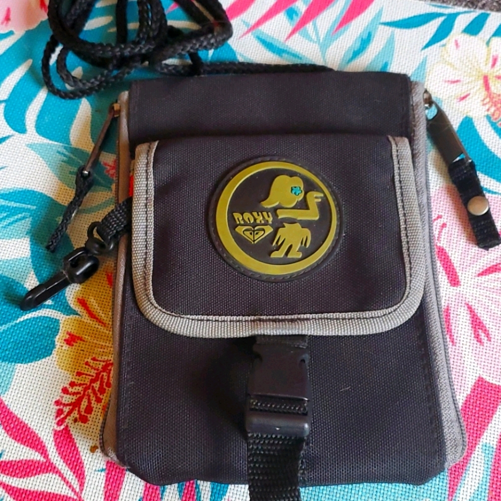 Vintage Roxy Mini Purse - Picture 1 of 13